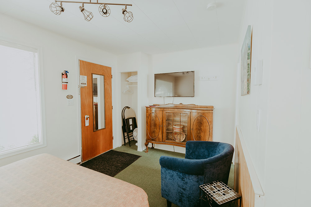 Business With Property For Sale 123 Railway Ave, Salmo, BC mobilehomeparks.ca